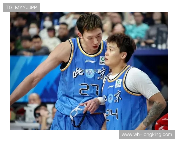 CBA激战四川队迎战首钢队双方争夺季后赛名额的关键之战